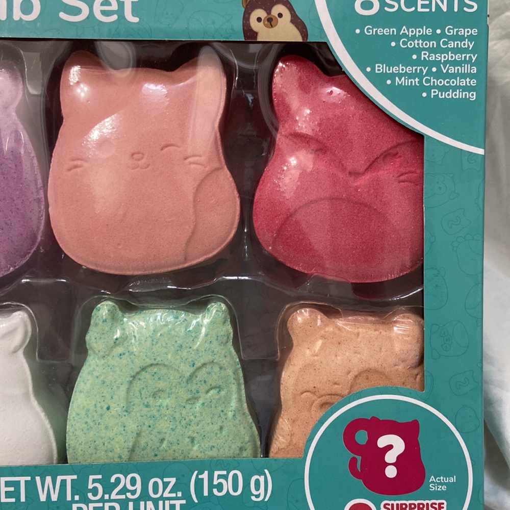 Squishmallows Bath Bomb Charm Set. One size: 8 bath bombs. - Picture 6 of 7